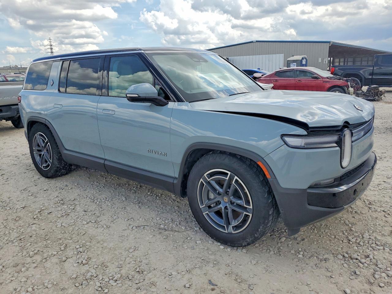 2025 Rivian R1S Adventure - Image 4