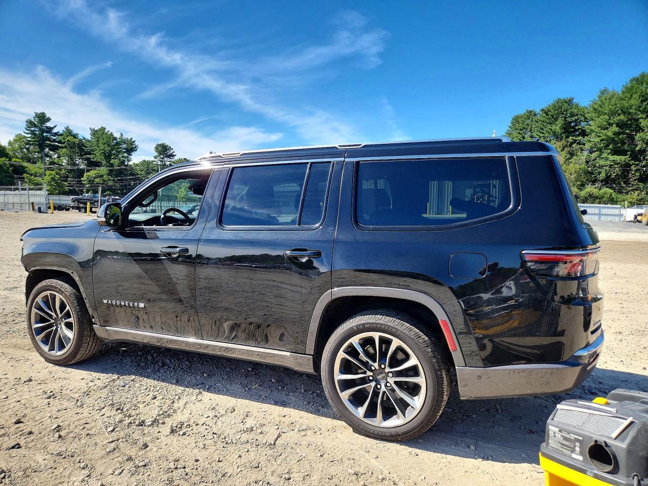 2022 Jeep Wagoneer Series Iii - Image 2