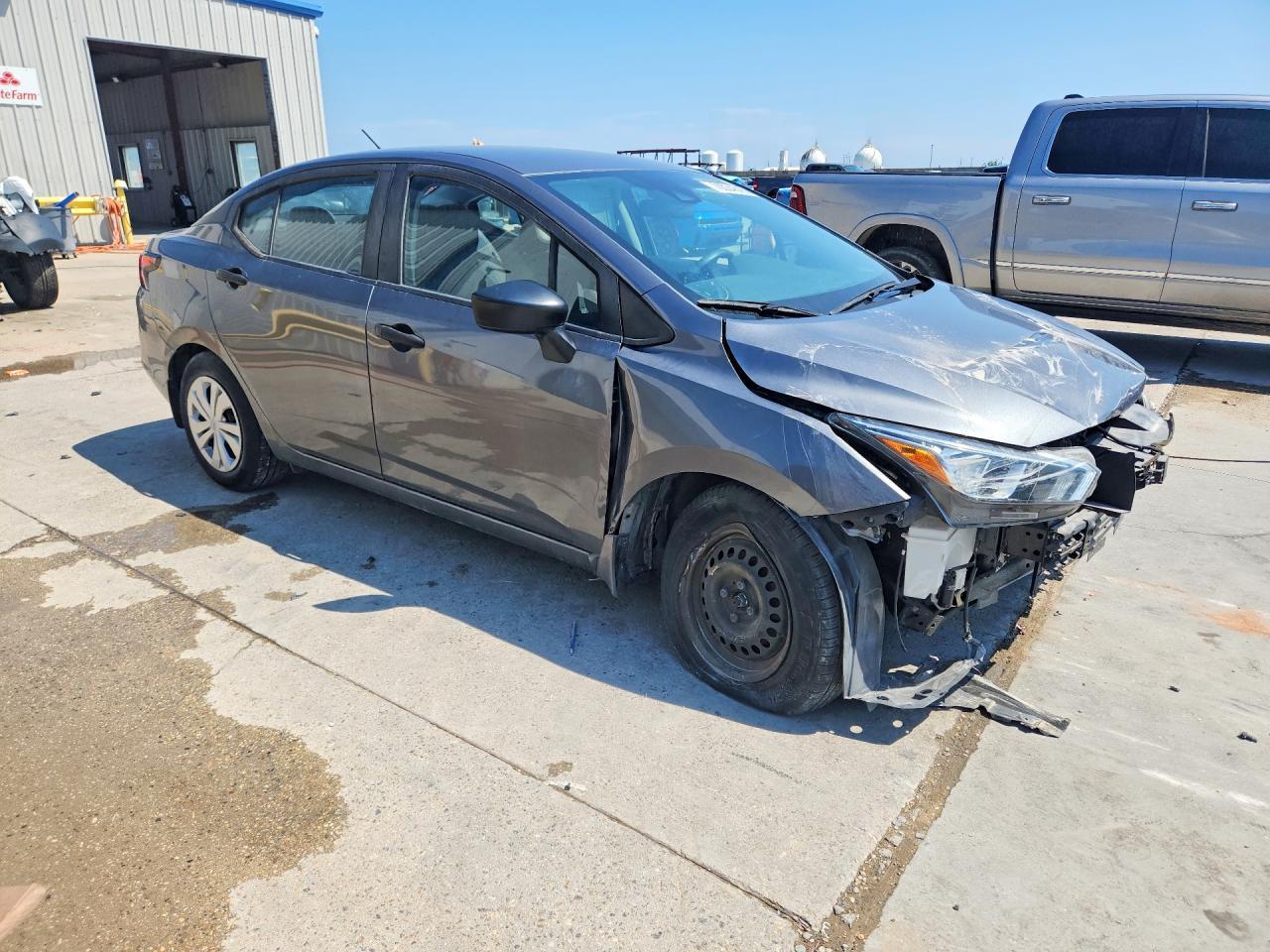 2021 Nissan Versa S - Image 4