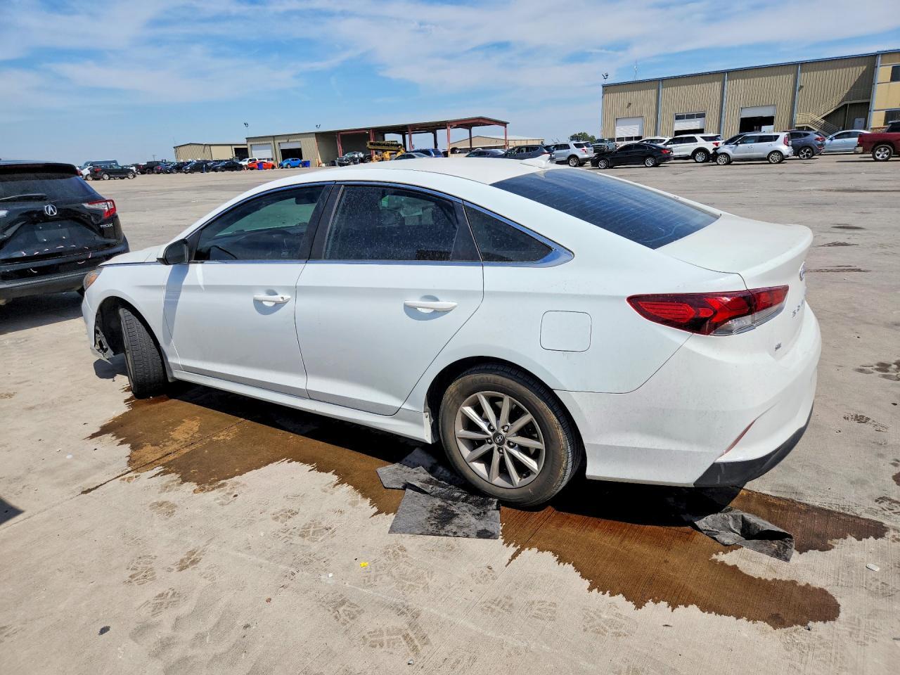 2018 Hyundai Sonata Se - Image 2