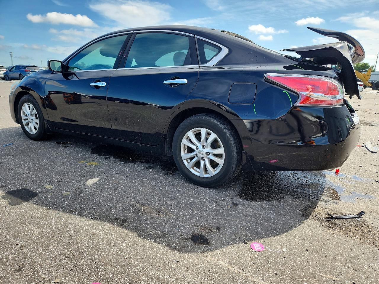 2015 Nissan Altima 2.5 S - Image 2