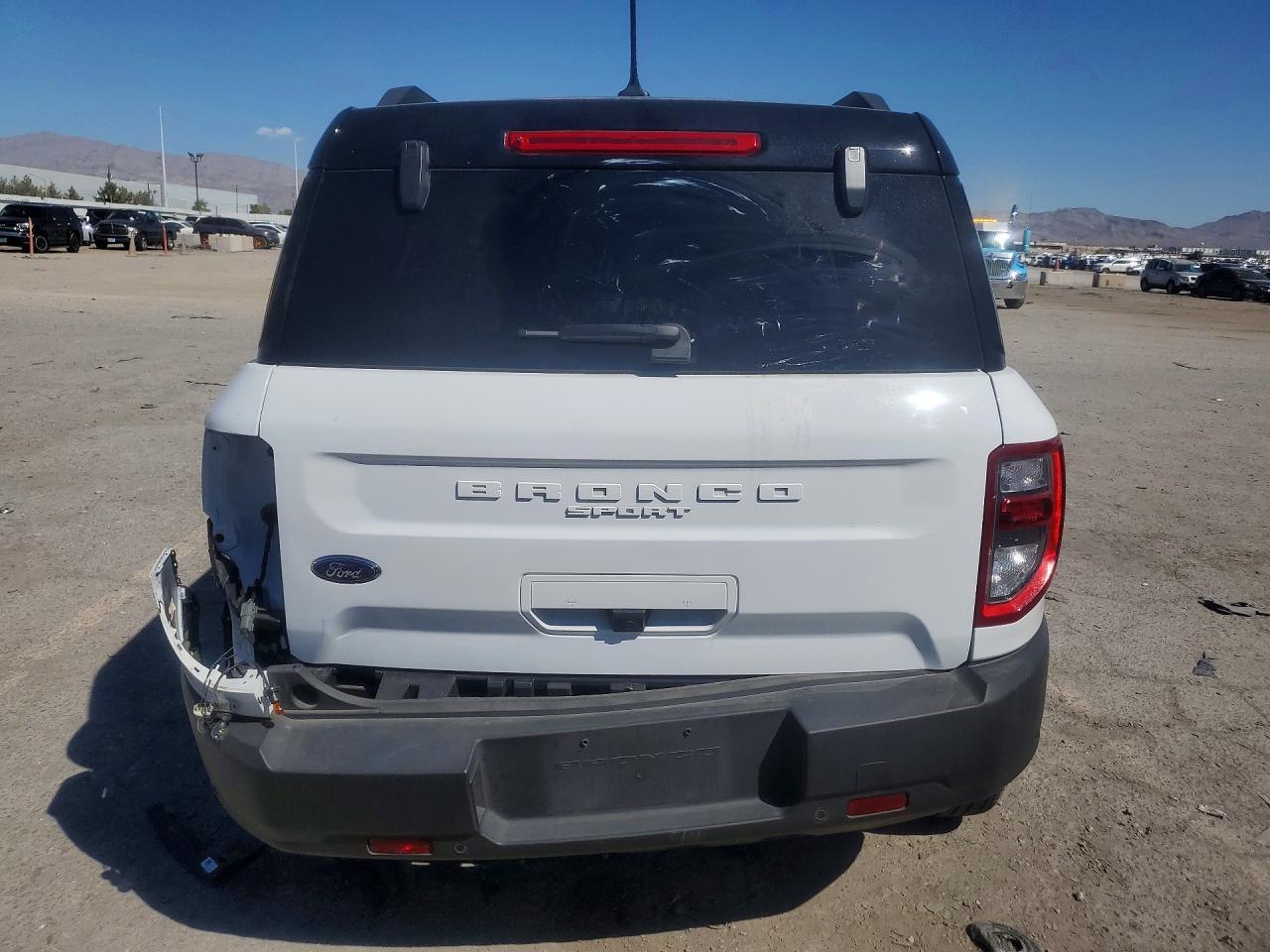 2024 Ford Bronco Sport Outer Banks - Image 6
