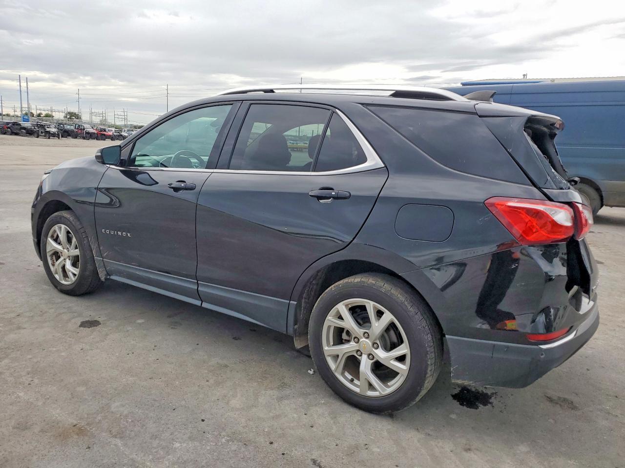 2019 Chevrolet Equinox Lt - Image 2