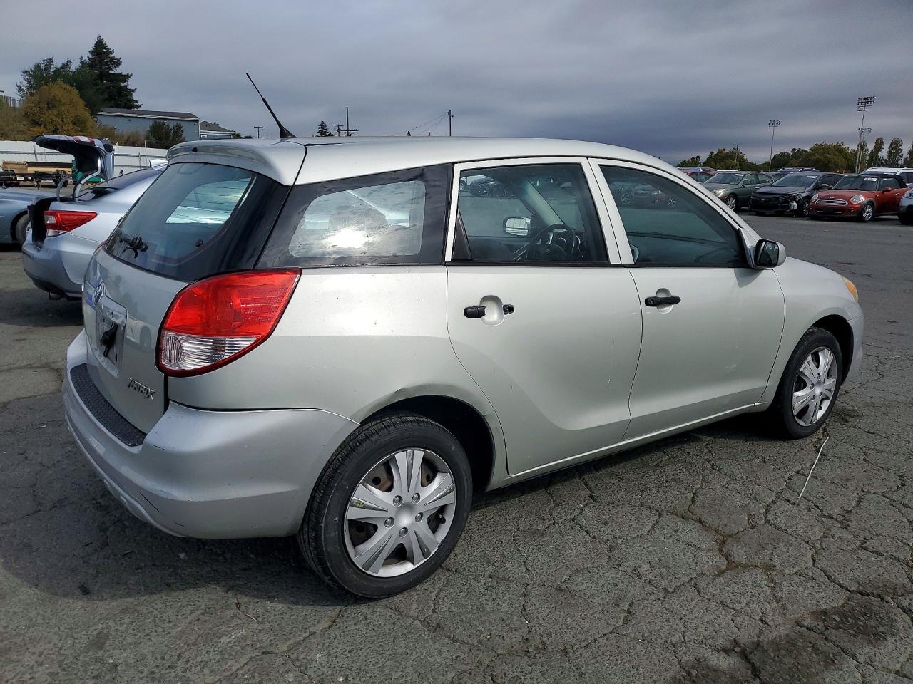 2004 Toyota Matrix Base - Image 3