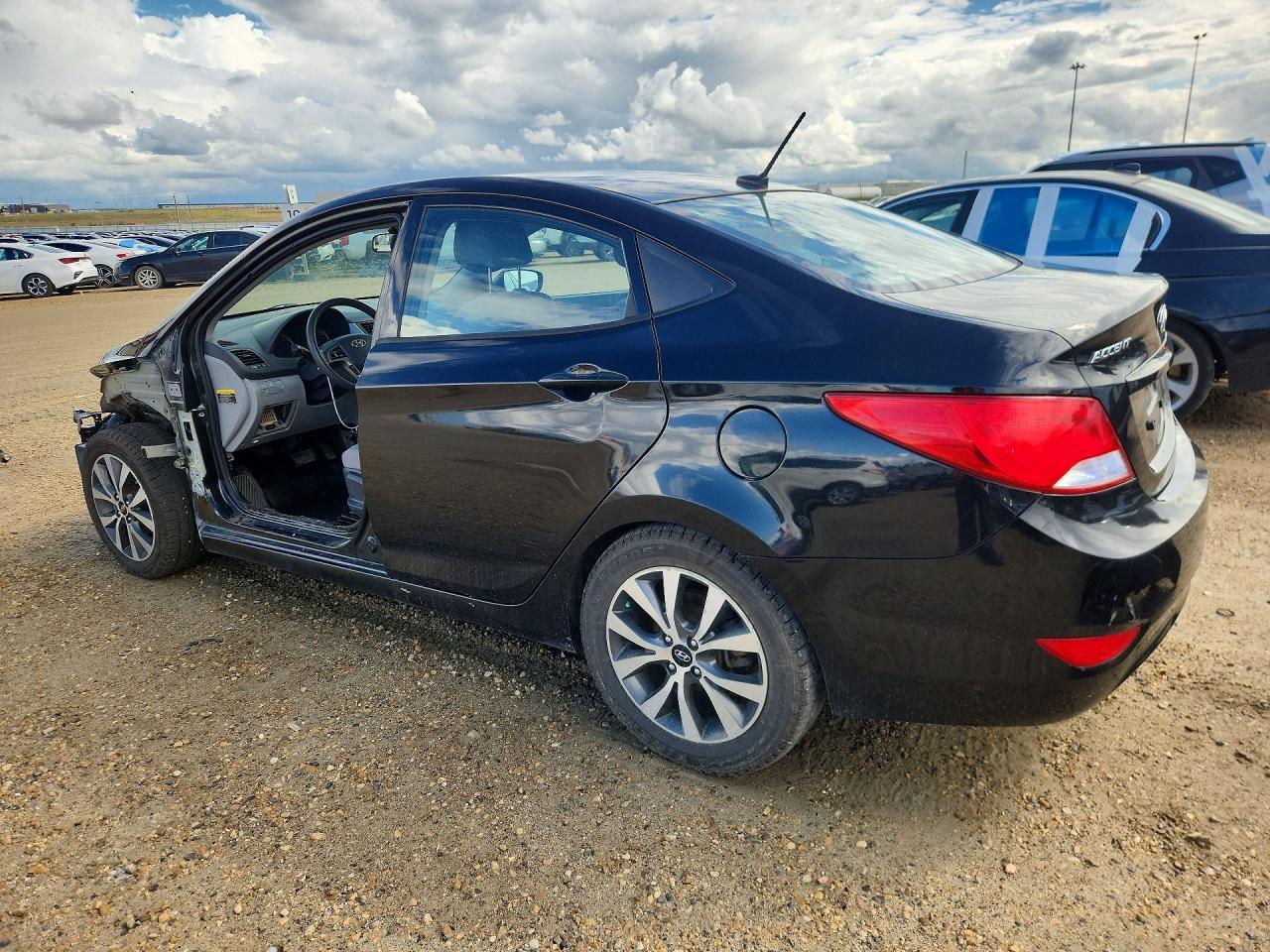 2017 Hyundai Accent Se - Image 2