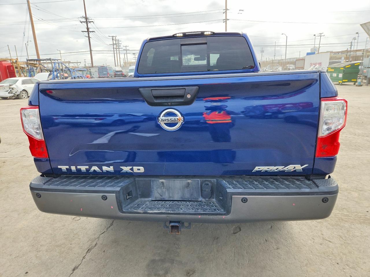2016 Nissan Titan Xd Pro-4X - Фото 6