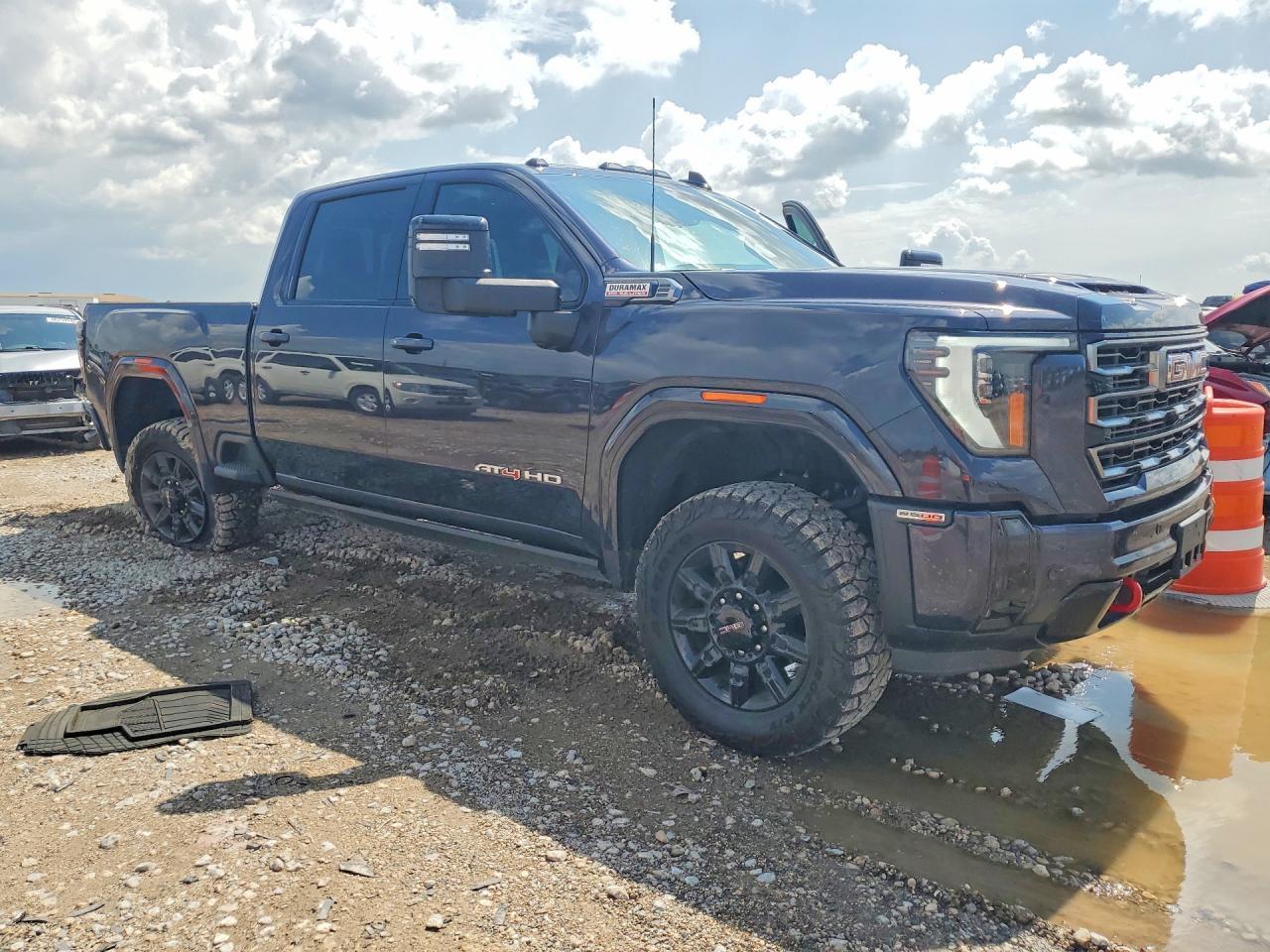 2026 GMC Sierra K2500 At4 - Фото 4