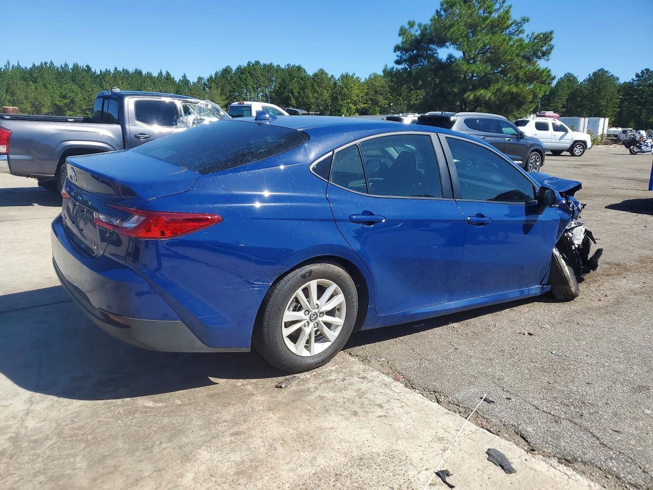 2026 Toyota Camry Le - Фото 3
