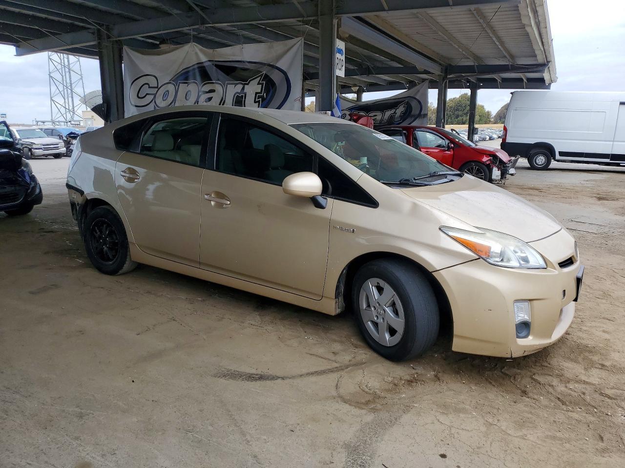 2010 Toyota Prius Iii - Image 4