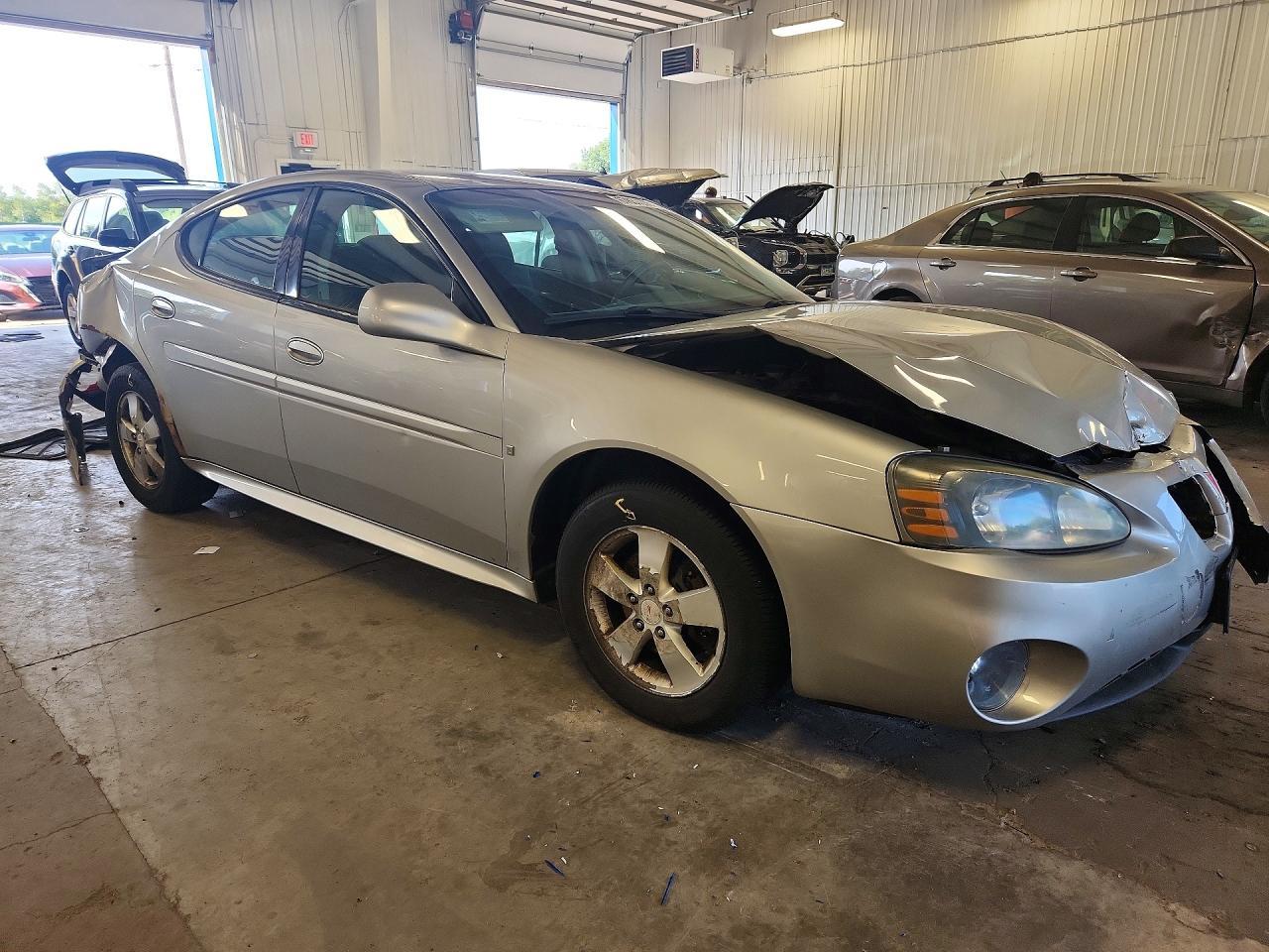 2008 Pontiac Grand Prix - Фото 4