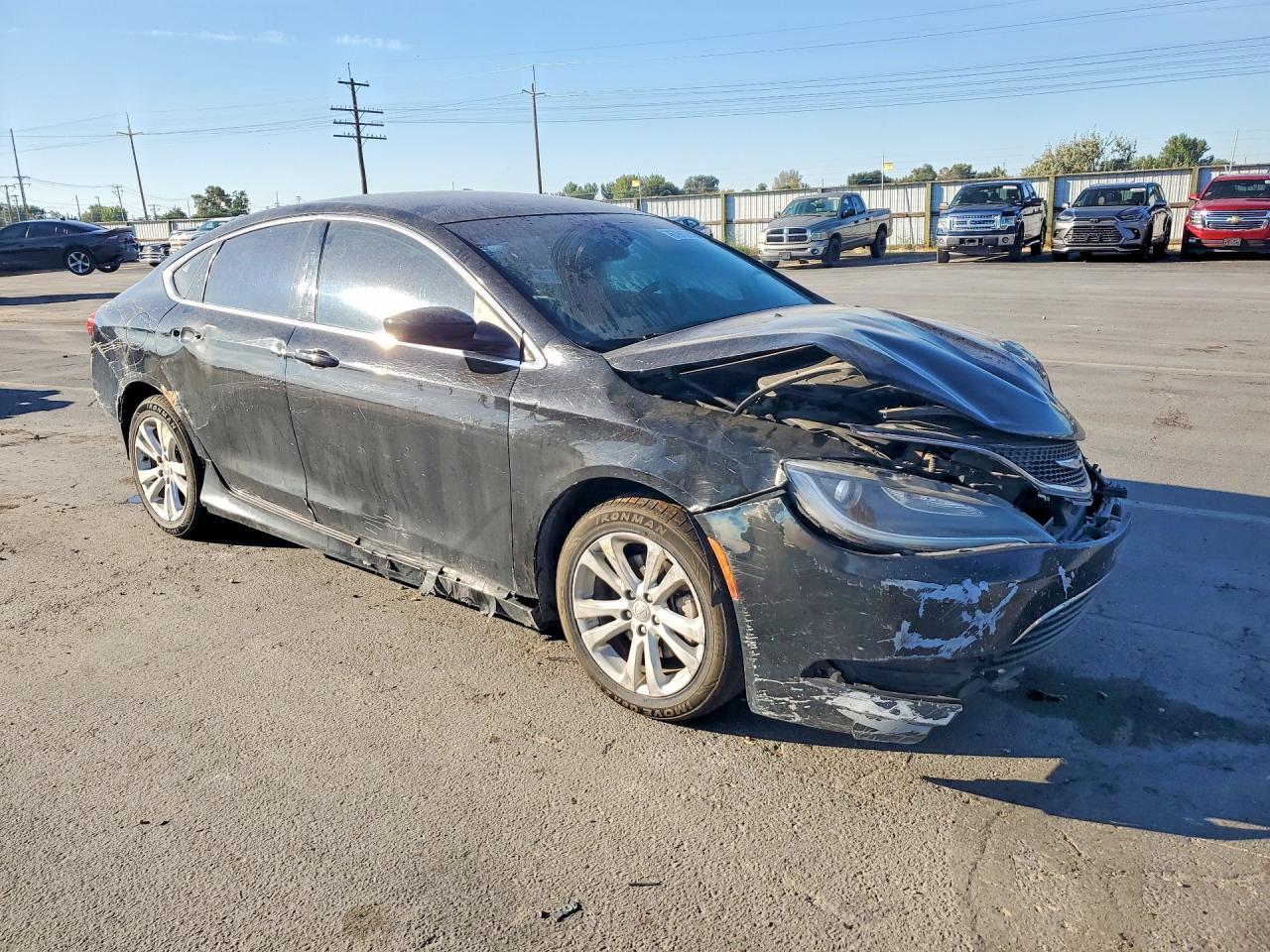 2015 Chrysler 200 Limited - Image 4