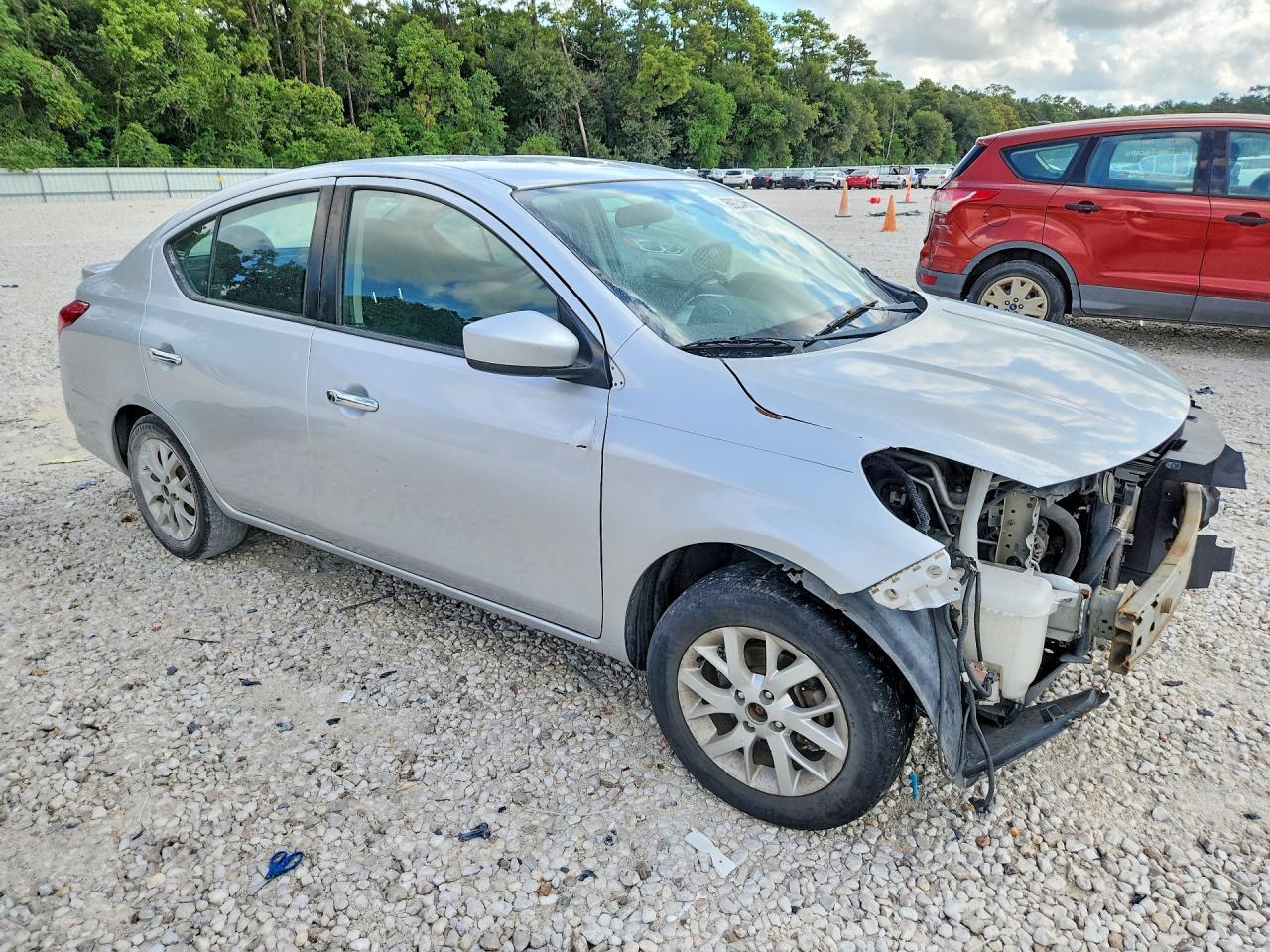 2017 Nissan Versa 1.6 S - Фото 4