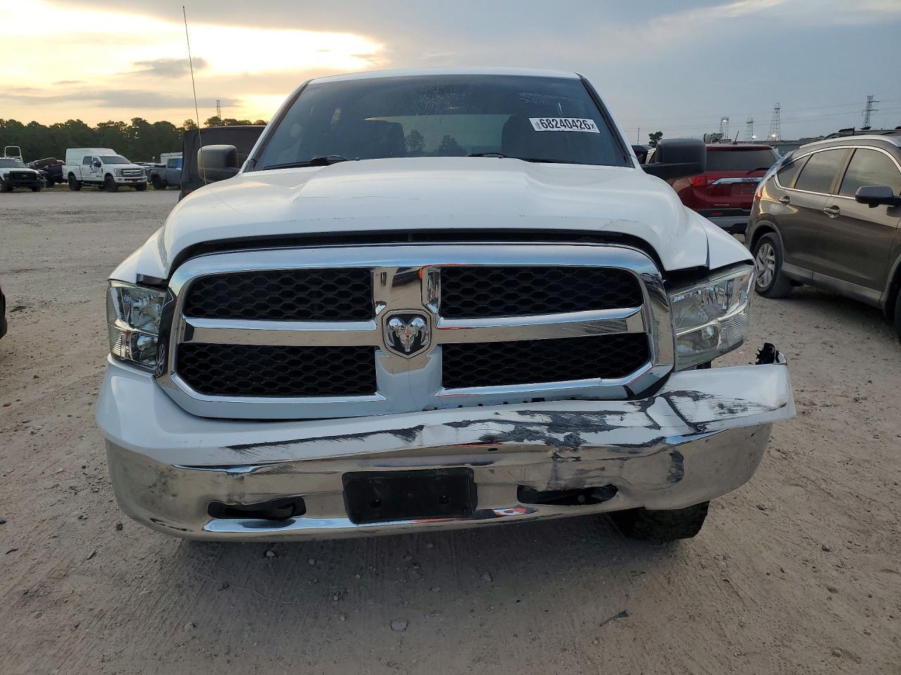 2024 Ram 1500 Classic Tradesman - Фото 5