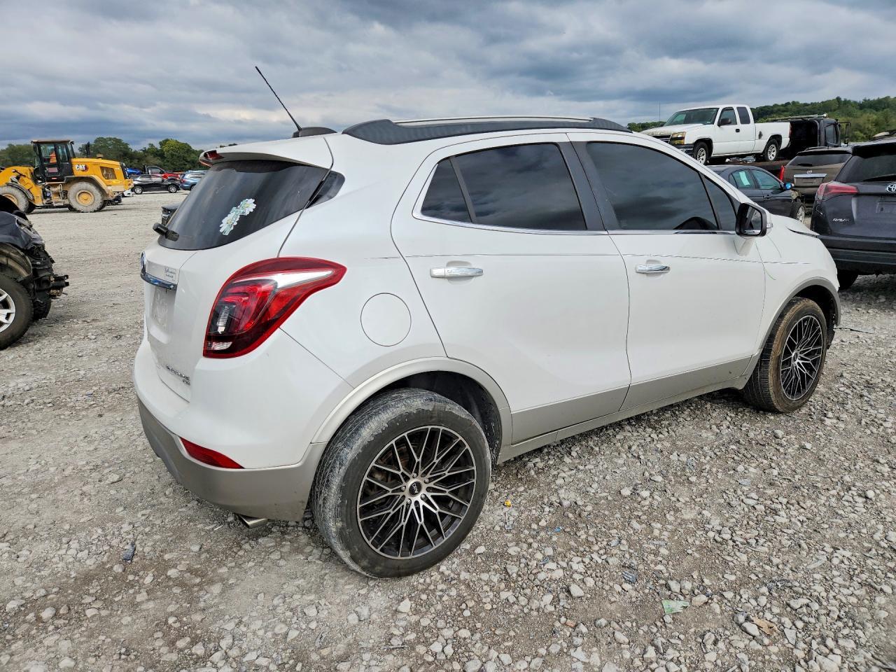 2017 Buick Encore Essence - Image 3