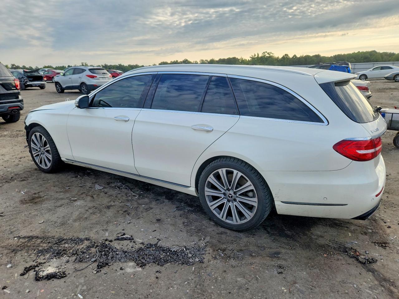 2019 Mercedes-Benz E 450 4Matic - Фото 2