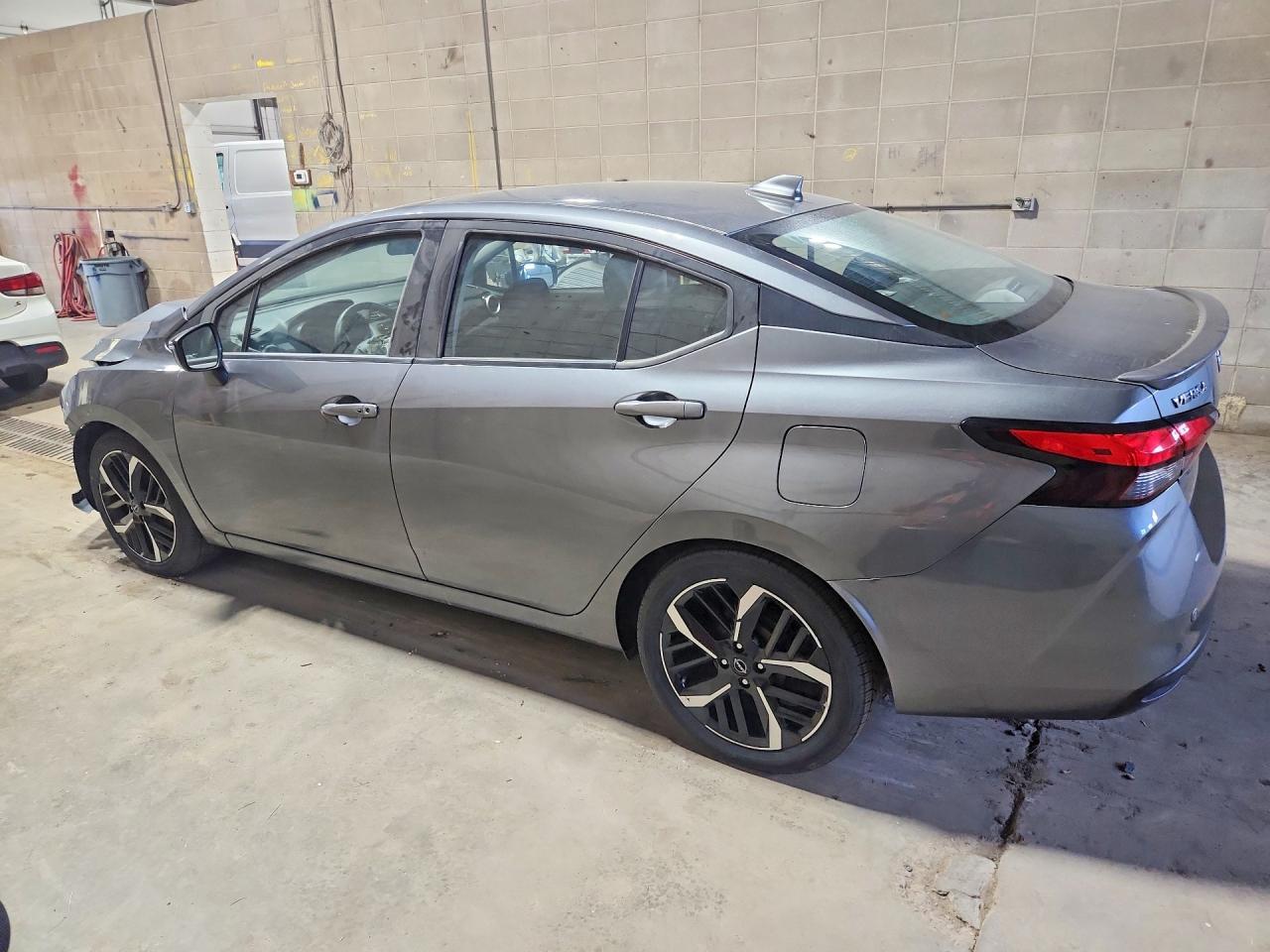 2024 Nissan Versa Sr - Фото 2