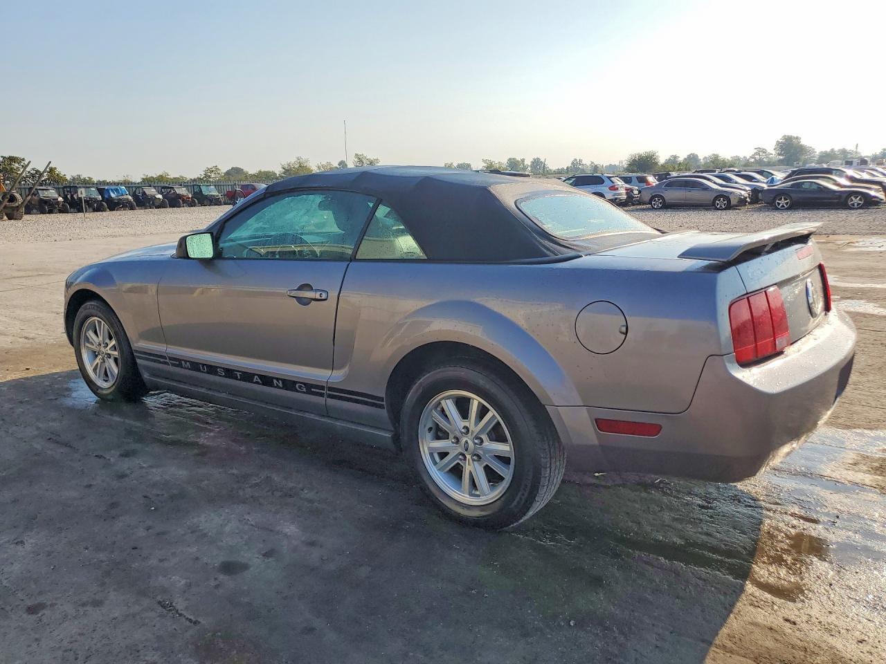 2006 Ford Mustang - Фото 2