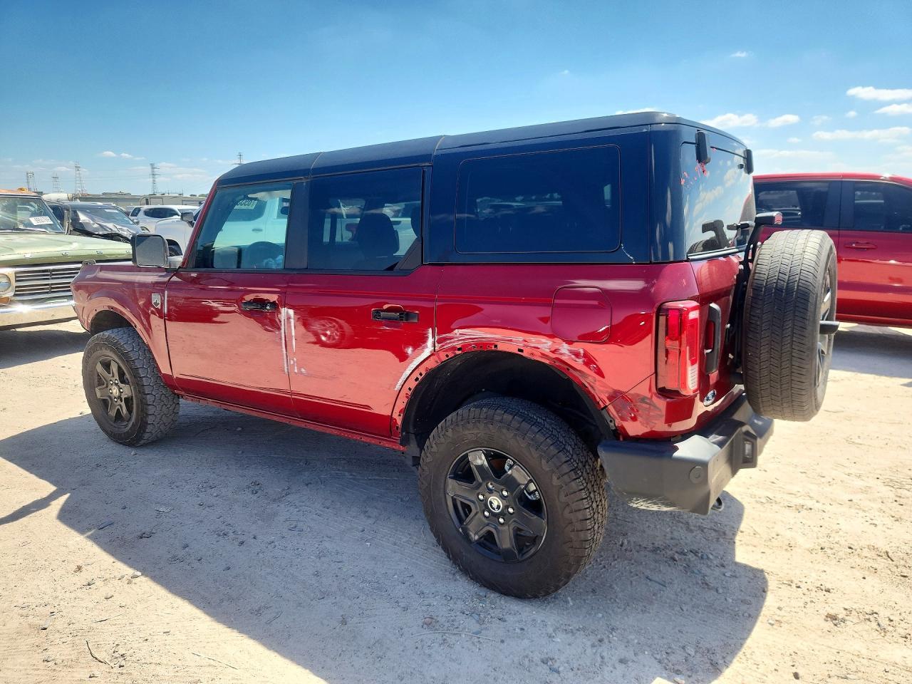 2025 Ford Bronco Big Bend - Image 2