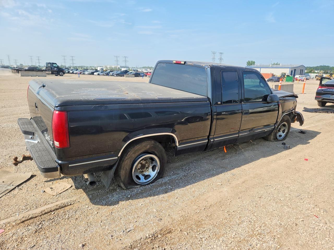 1998 Chevrolet Gmt-400 C1500 - Image 3