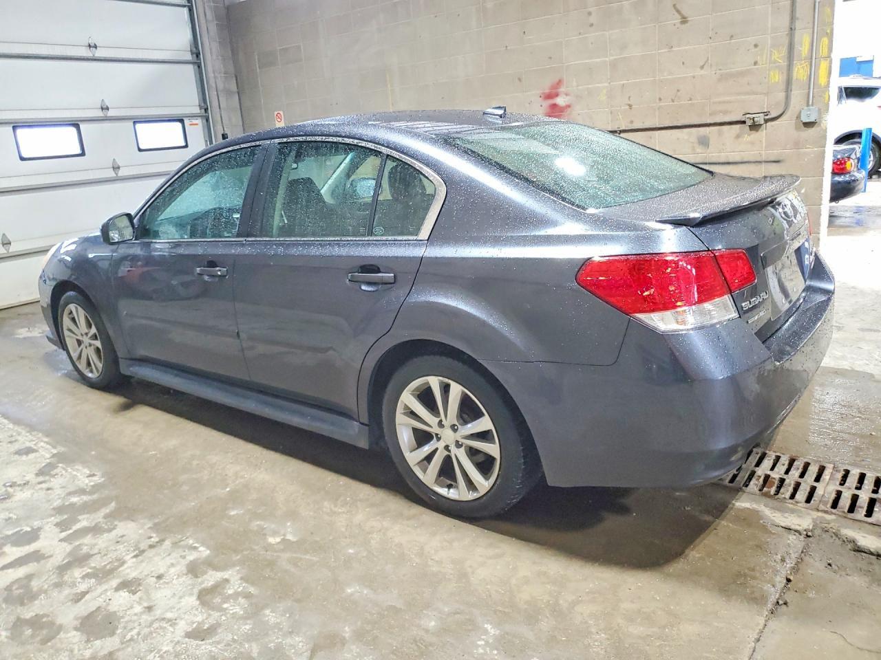 2013 Subaru Legacy 2.5I Limited - Фото 2