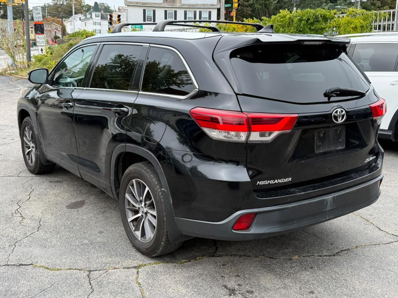 2018 Toyota Highlander Xle - Image 2