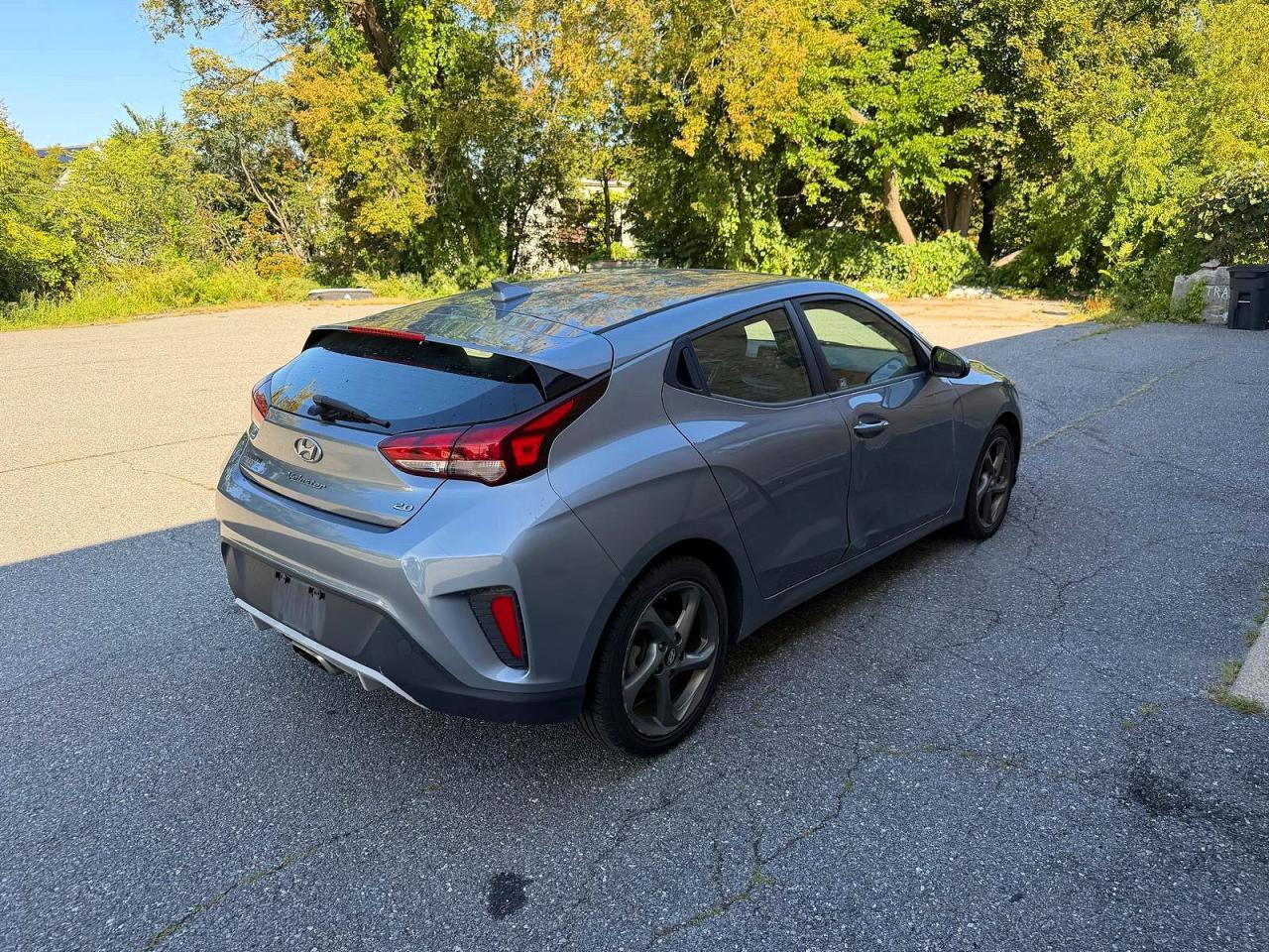 2019 Hyundai Veloster 2.0L - Image 4