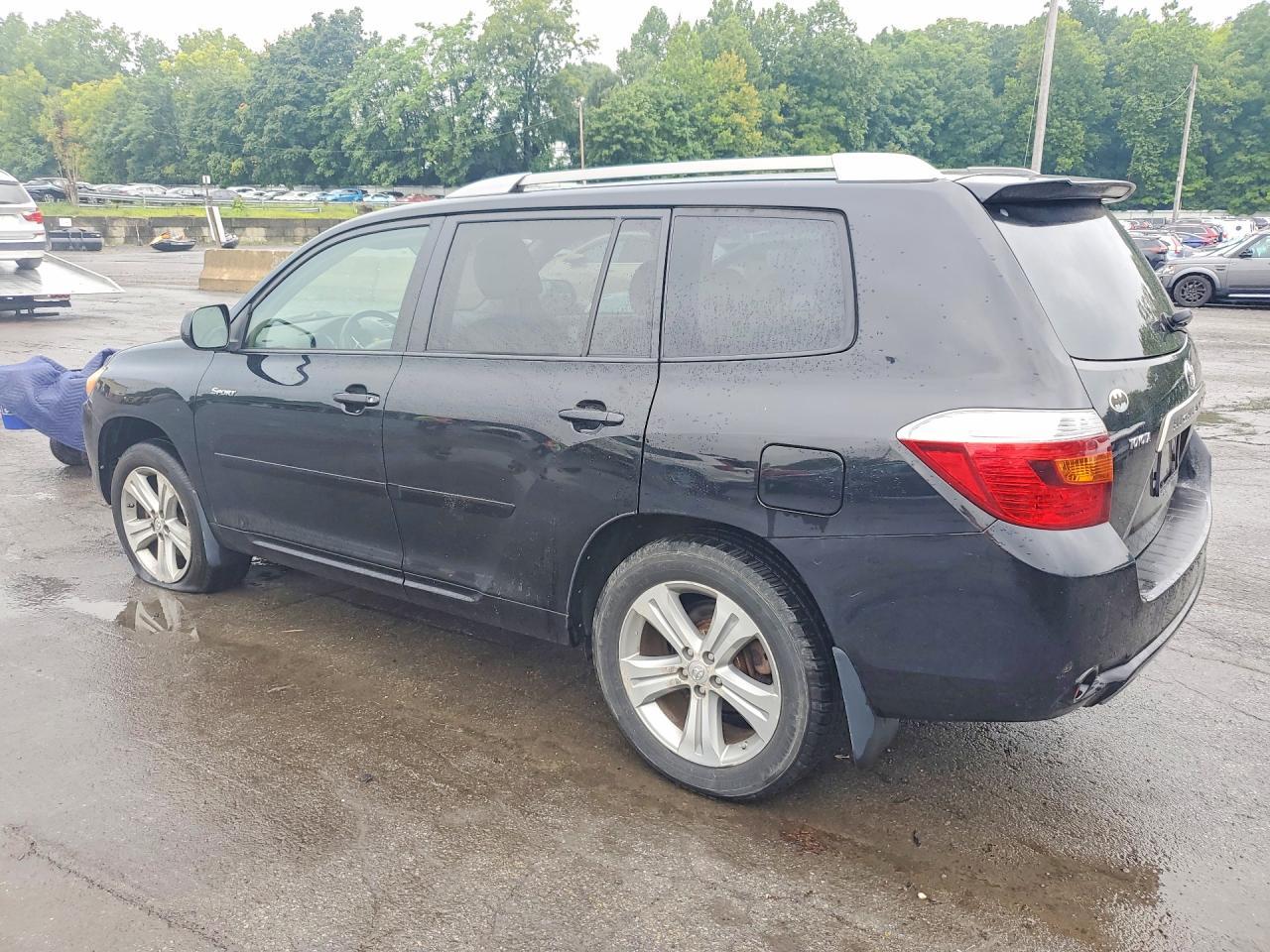 2008 Toyota Highlander Sport - Image 2