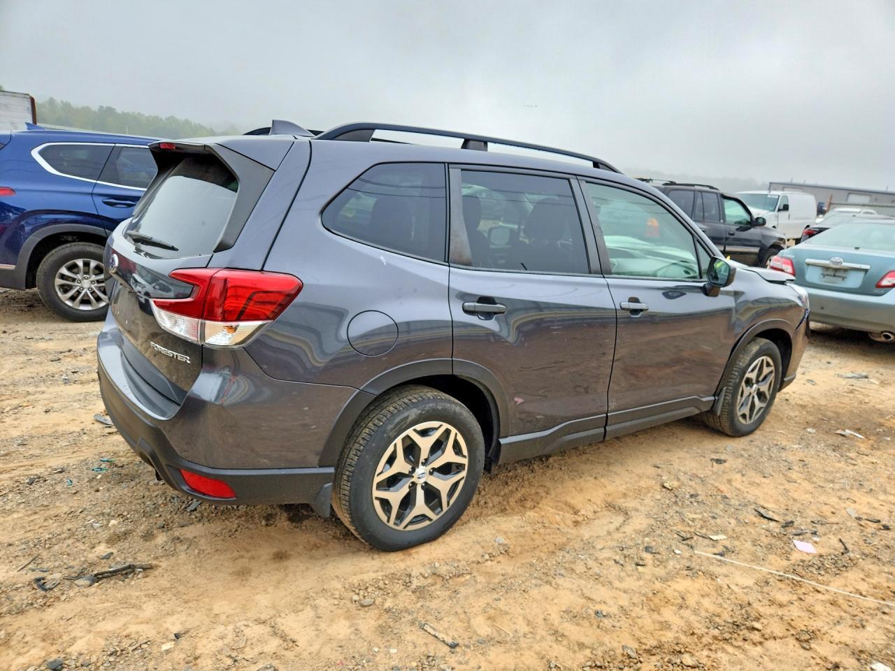 2020 Subaru Forester Premium - Фото 3