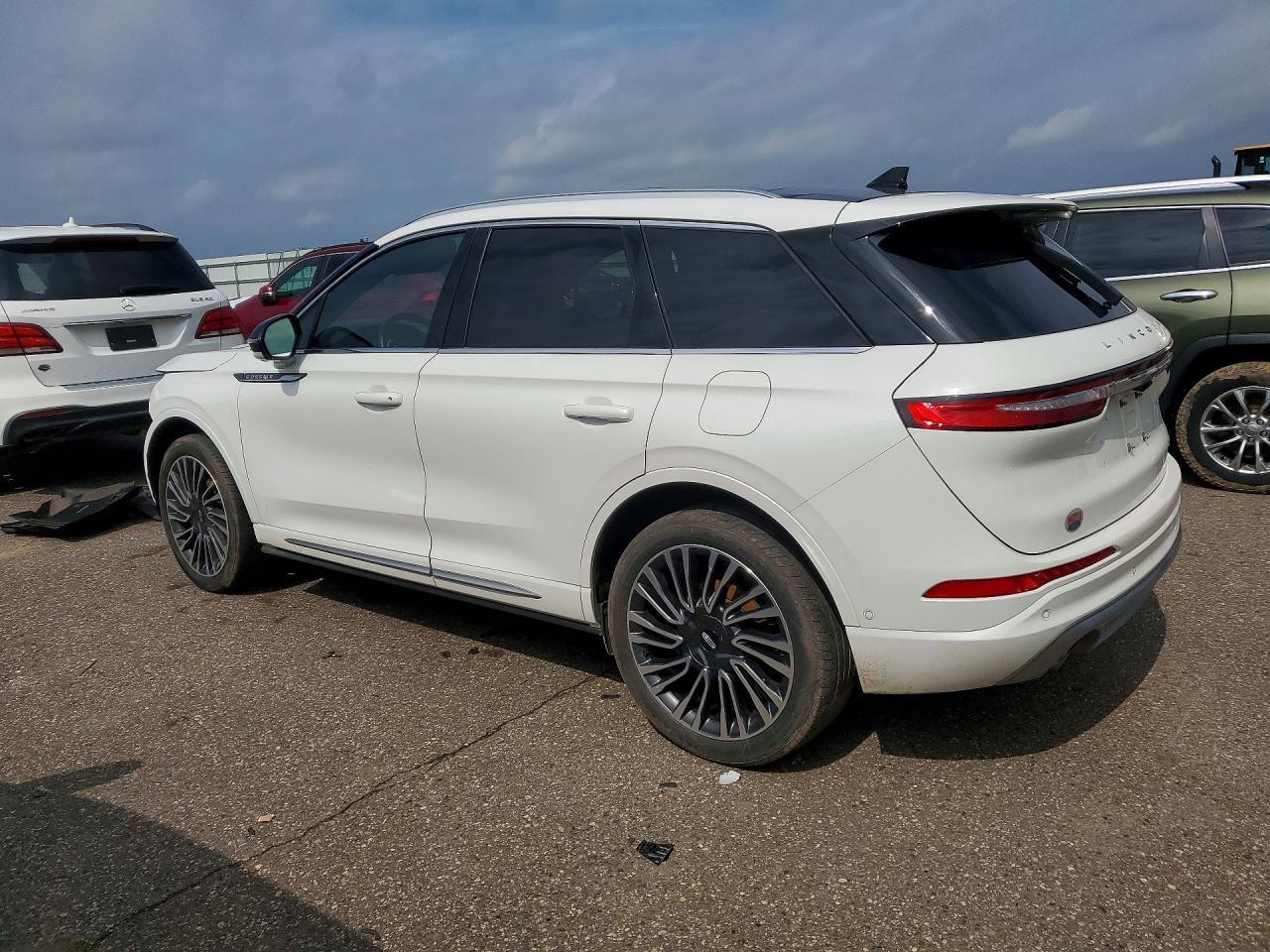 2020 Lincoln Corsair Reserve - Фото 2