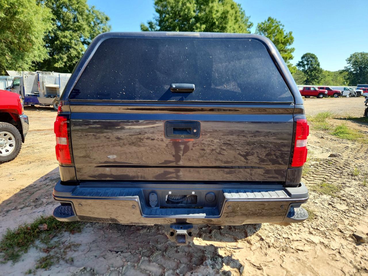 2015 GMC Sierra K2500 Denali - Image 6