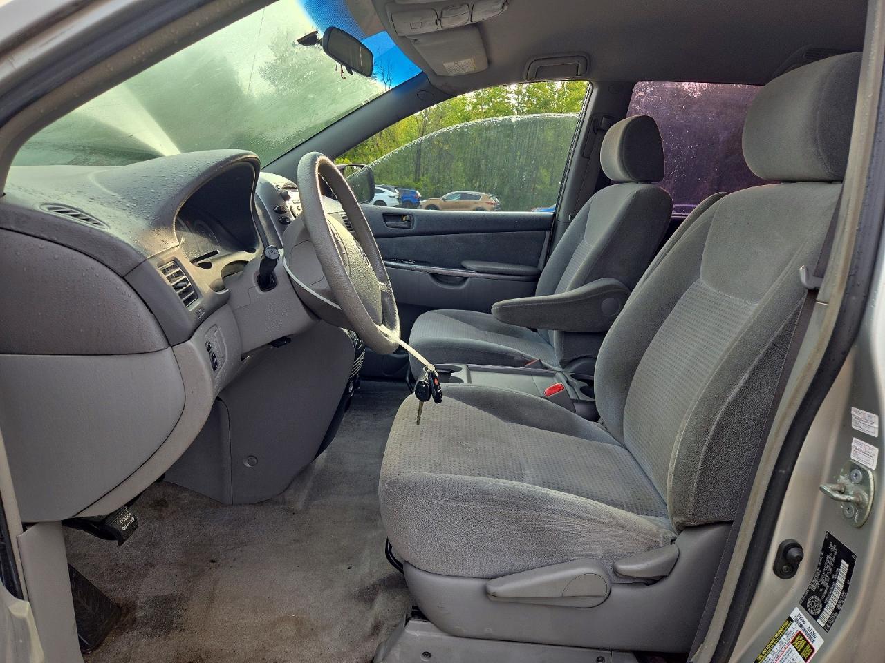 2008 Toyota Sienna Ce - Image 7