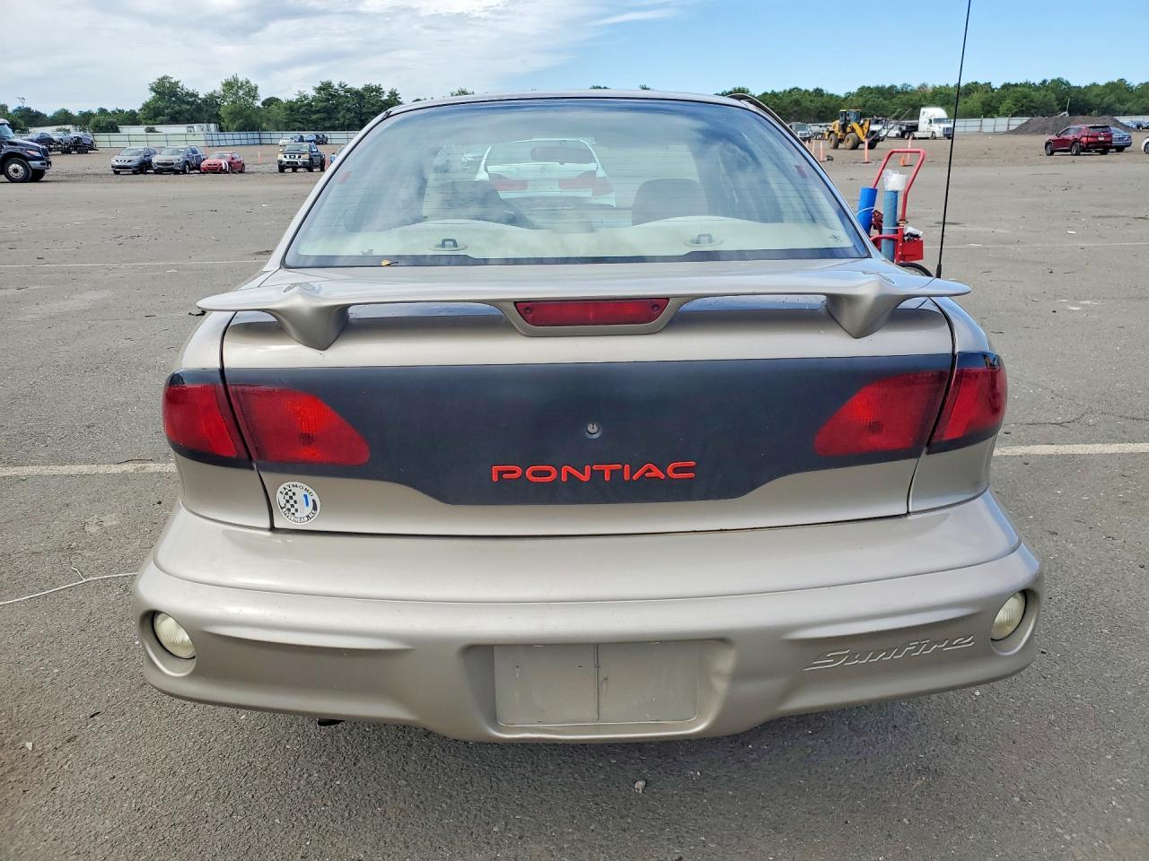 2002 Pontiac Sunfire Se - Image 6