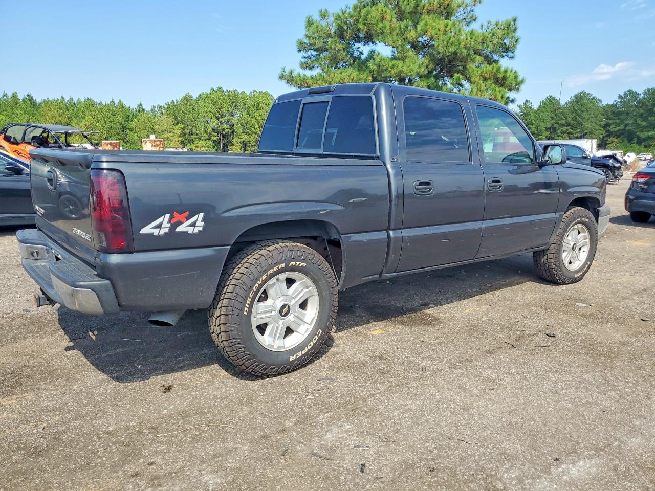 2005 Chevrolet Silverado K1500 - Фото 3