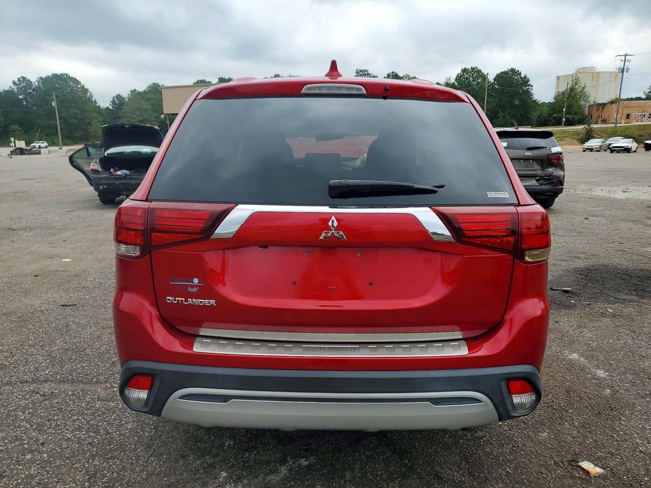 2020 Mitsubishi Outlander Se - Фото 6