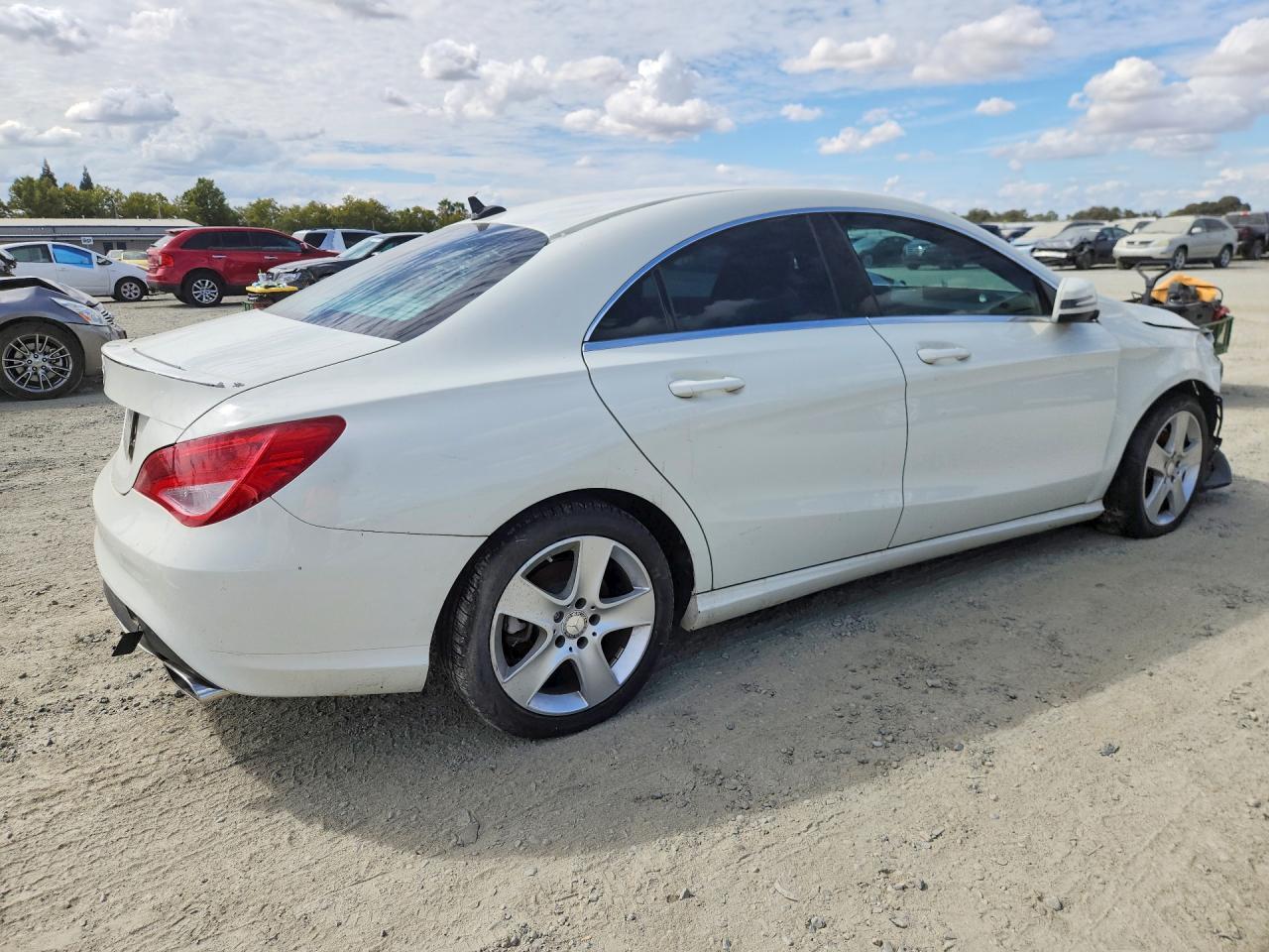 2015 Mercedes-Benz Cla 250 - Фото 3