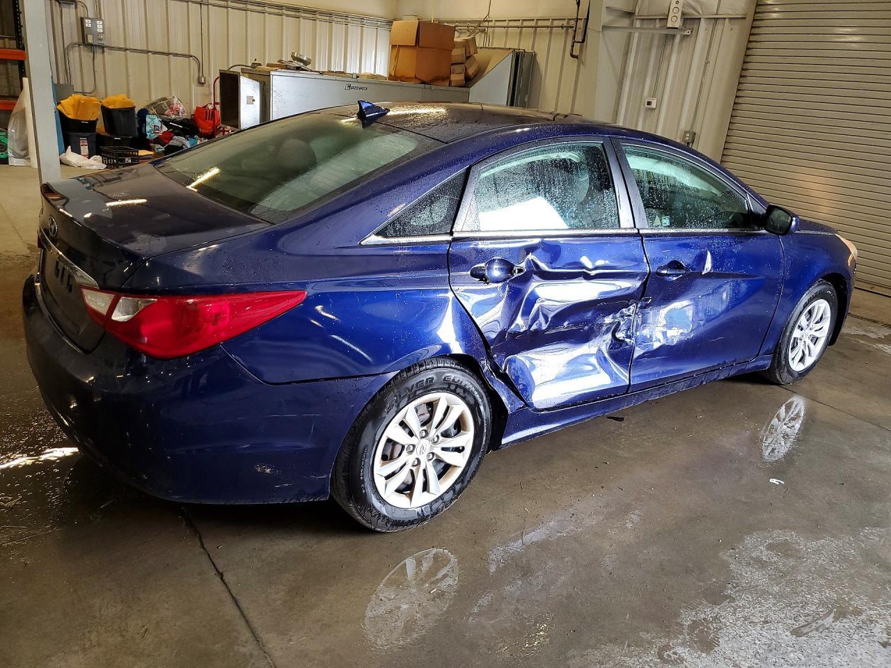 2012 Hyundai Sonata Gls - Image 3