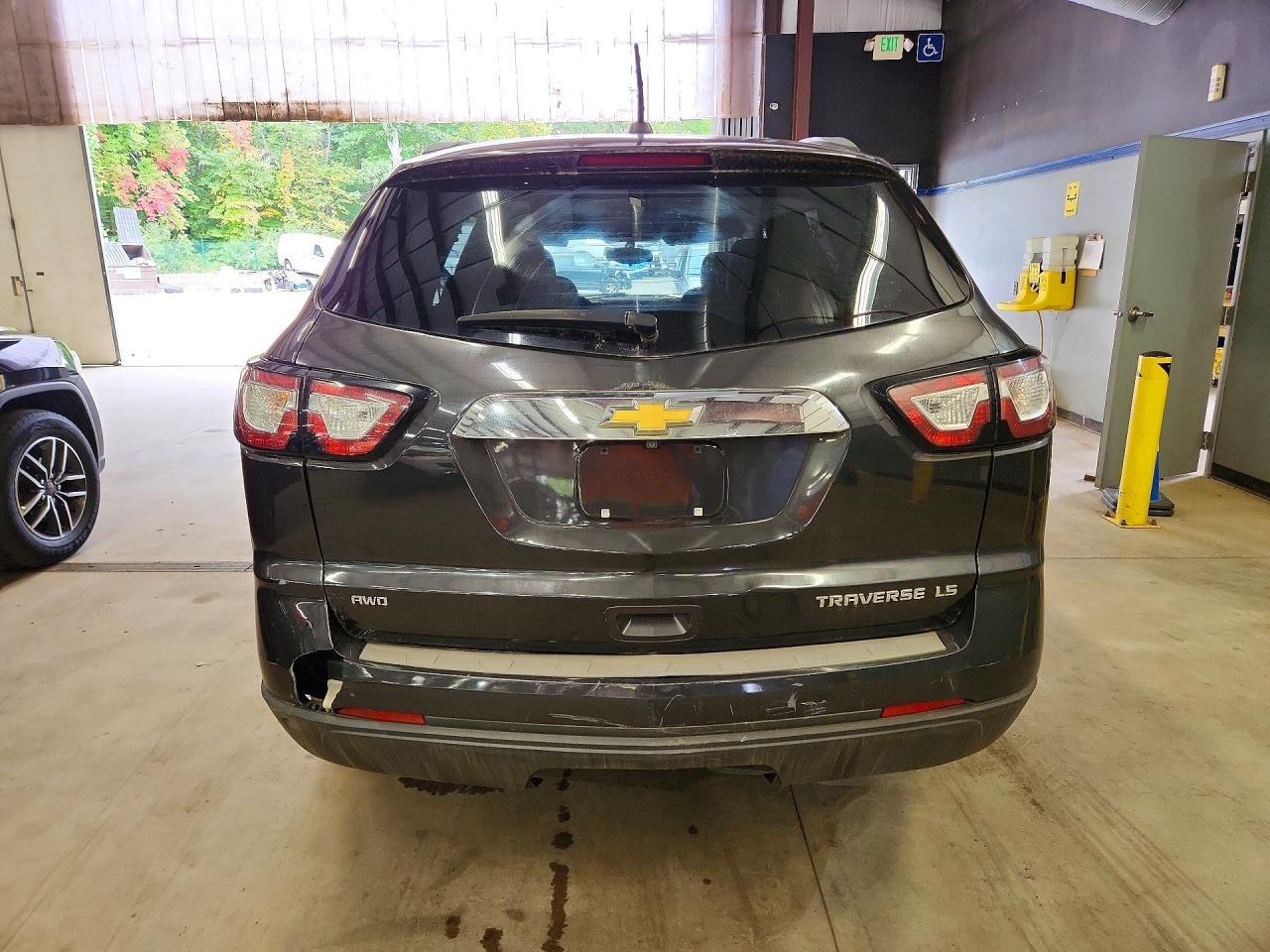 2016 Chevrolet Traverse Ls - Фото 6