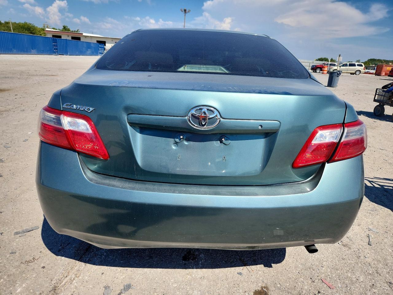2009 Toyota Camry Le - Фото 6