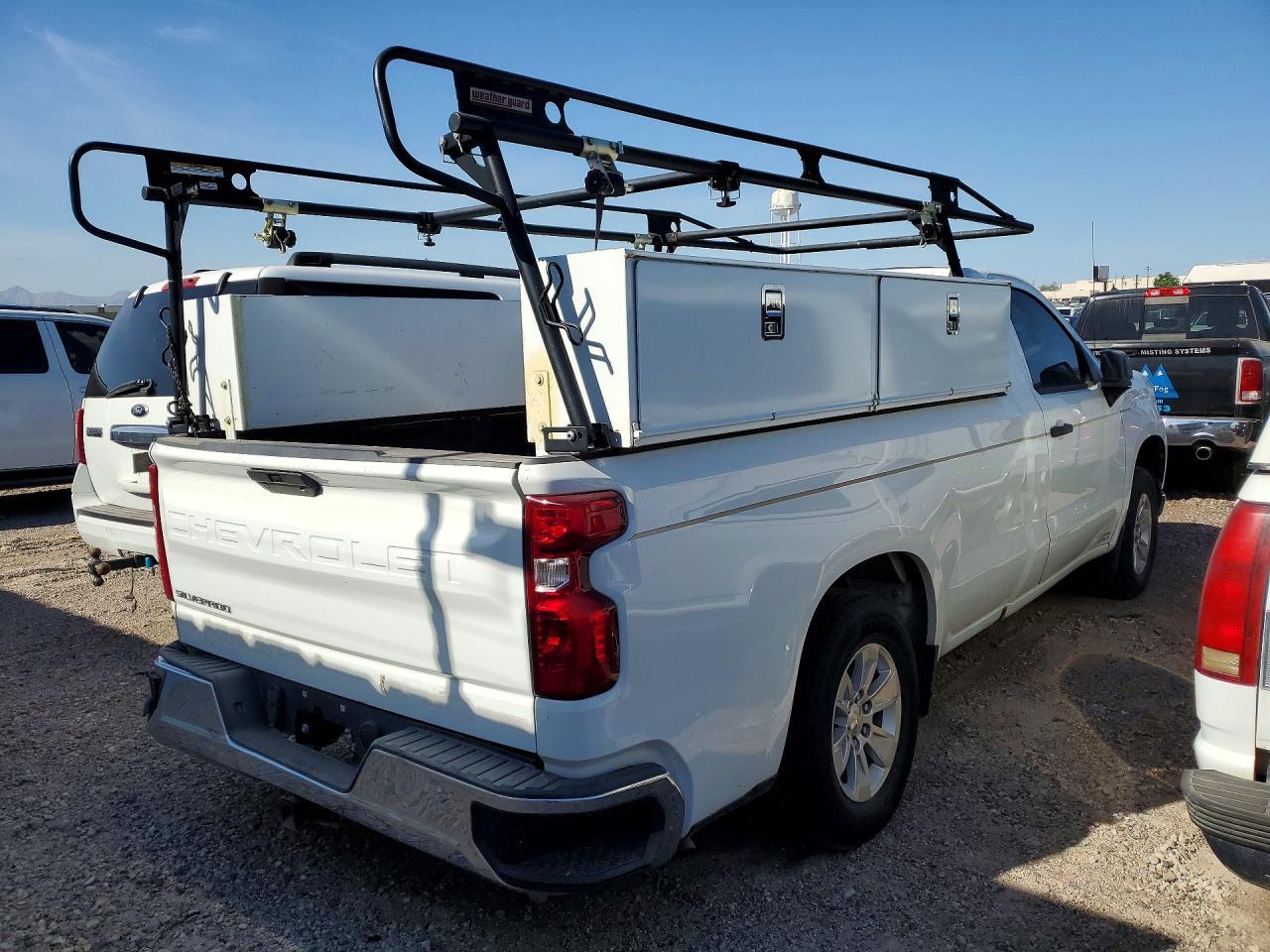 2020 Chevrolet Silverado C1500 - Фото 3
