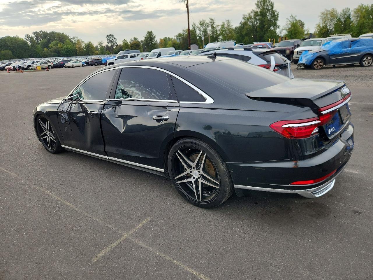 2019 Audi A8 L - Фото 2