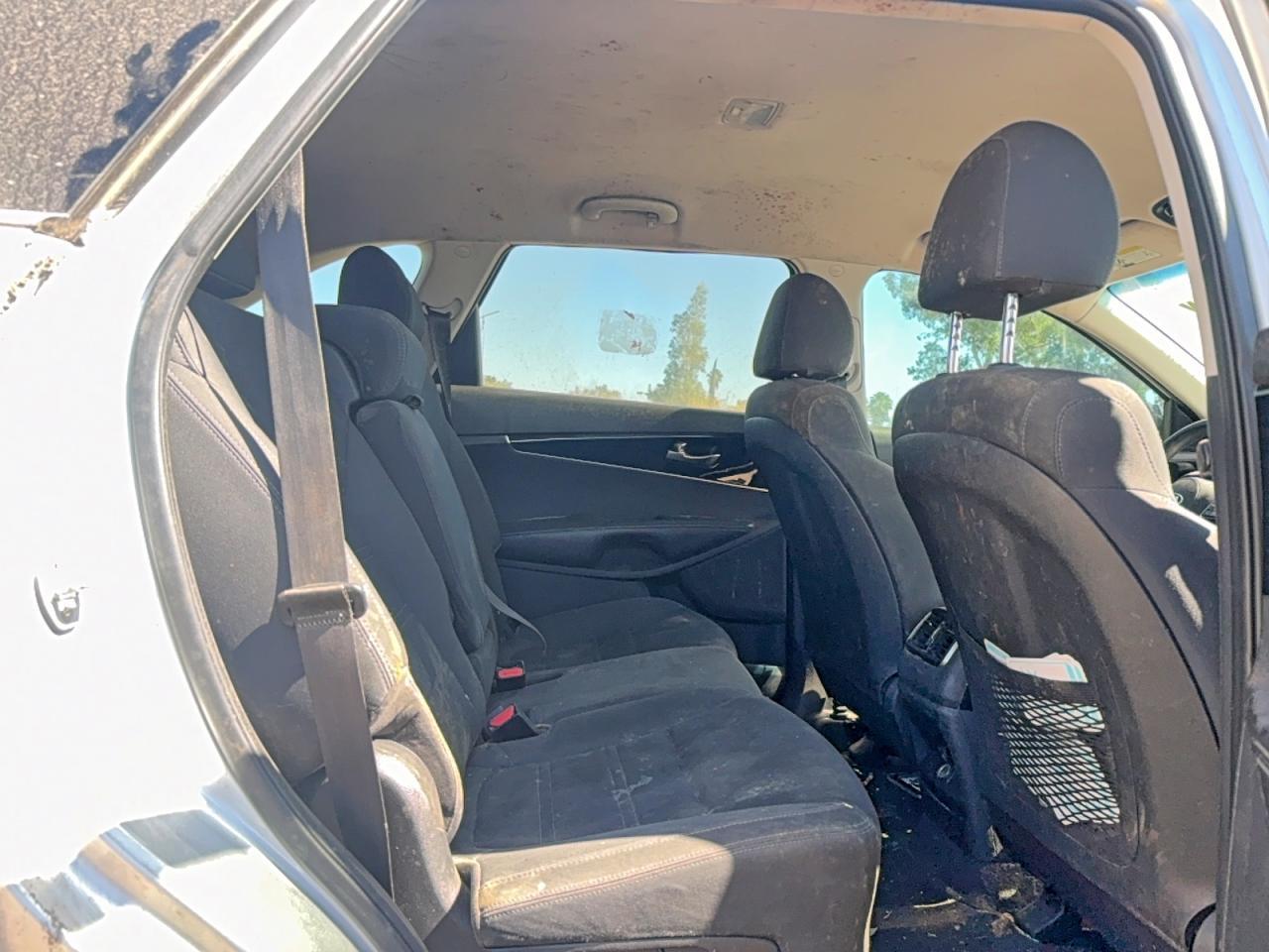 2020 Kia Sorento L - Image 6