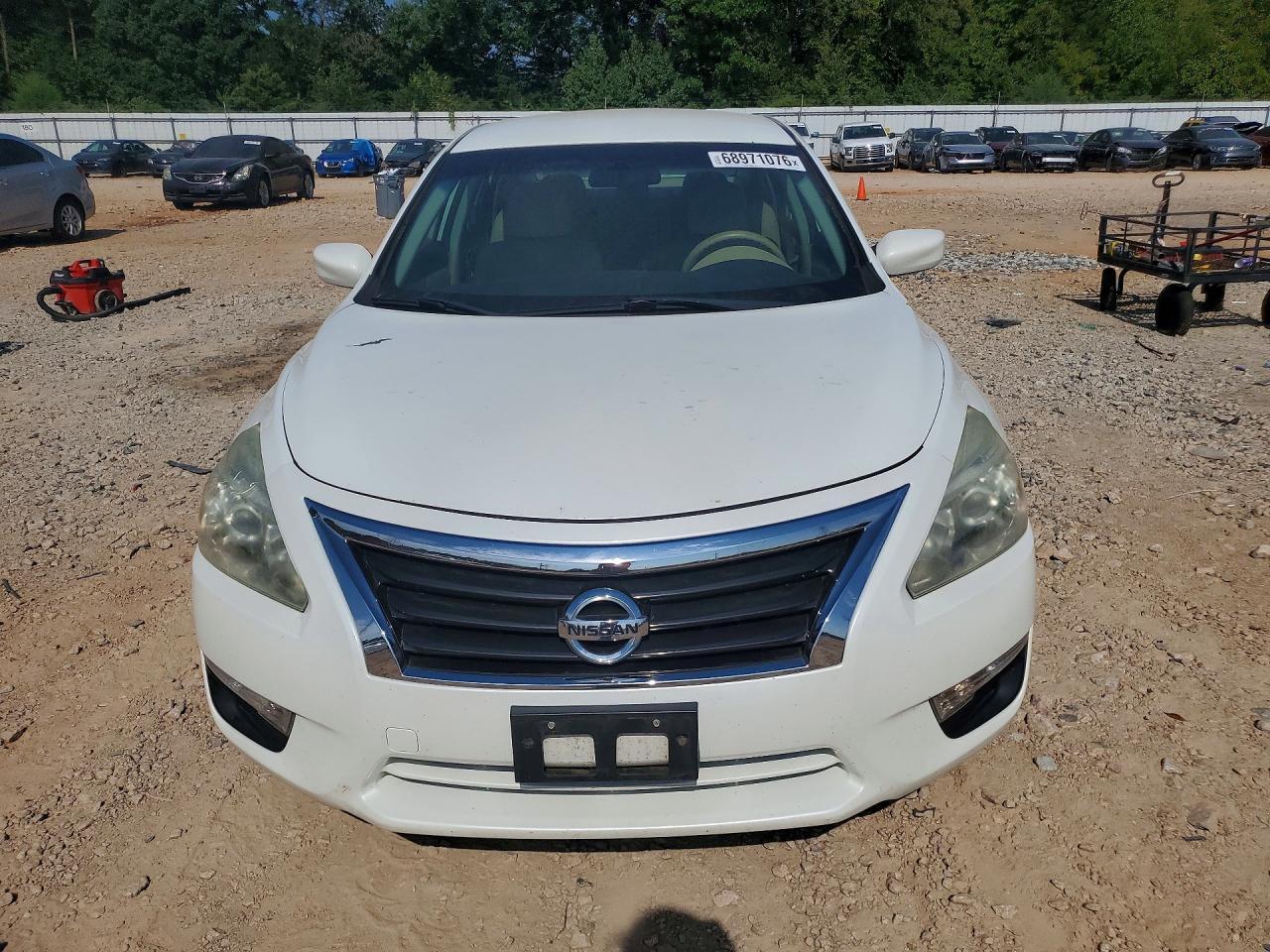 2014 Nissan Altima 2.5 S - Image 5