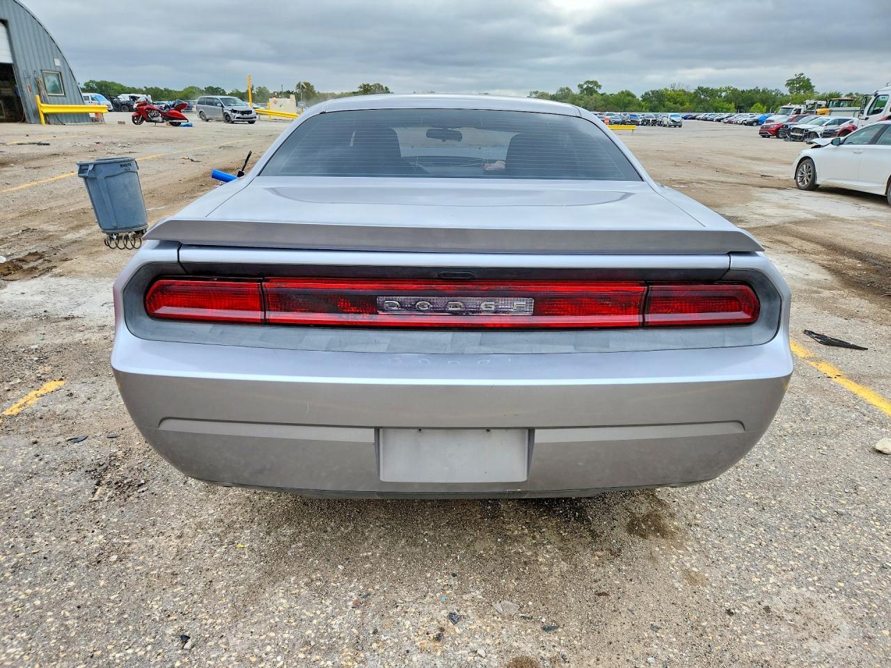 2014 Dodge Challenger Sxt - Image 6
