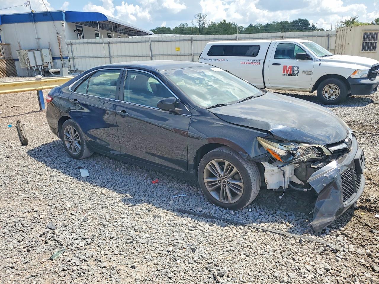 2015 Toyota Camry Se - Image 4