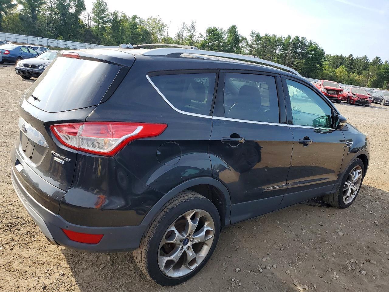 2014 Ford Escape Titanium - Image 3