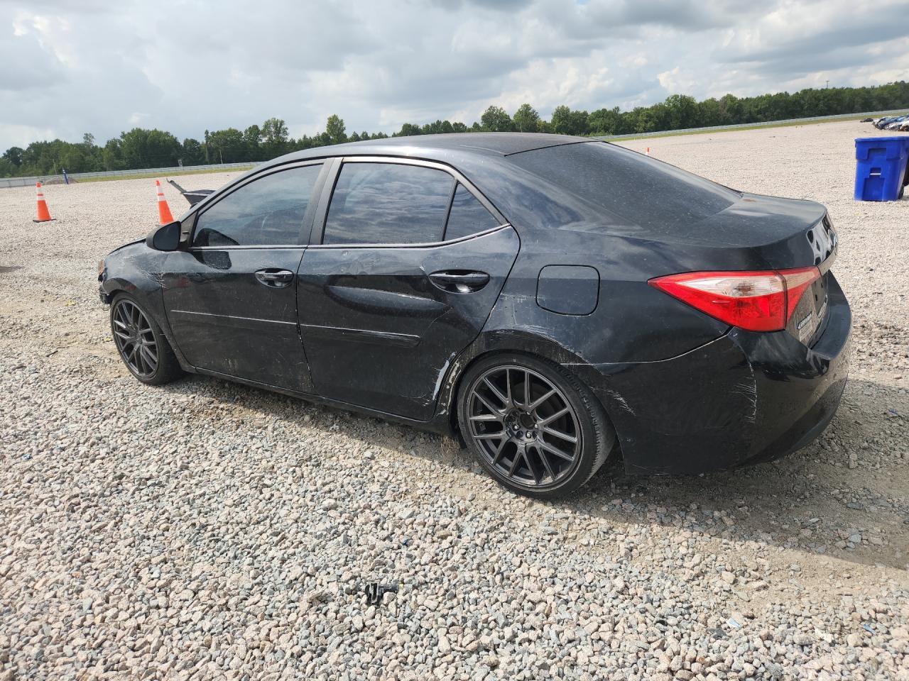 2017 Toyota Corolla Le - Фото 2