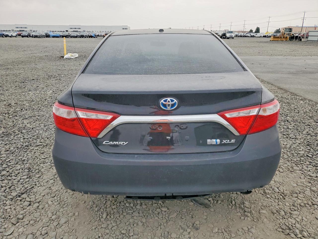 2015 Toyota Camry Hybrid Xle - Image 6