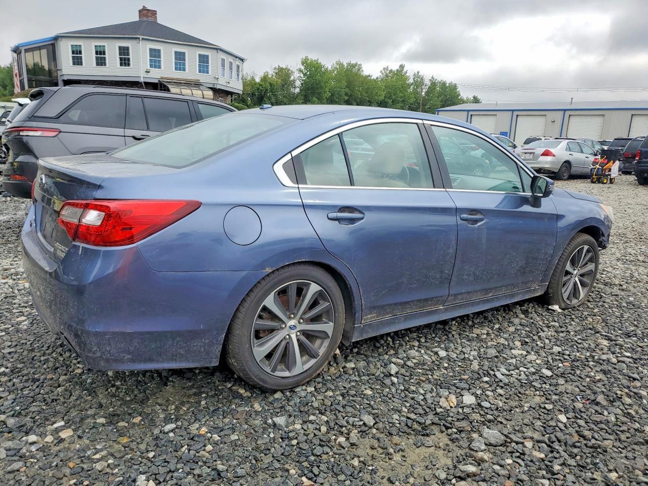 2015 Subaru Legacy 2.5I Limited - Фото 3