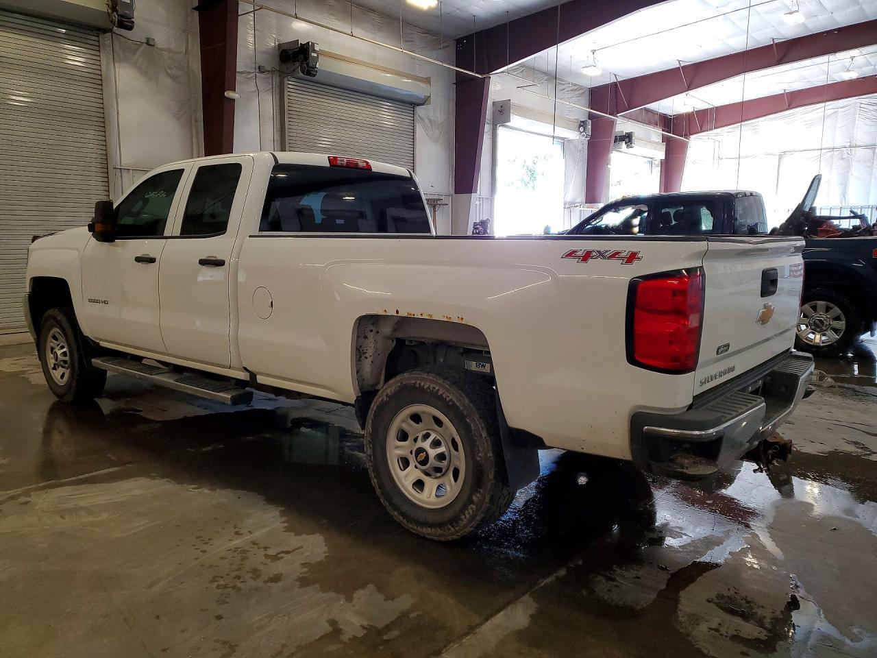 2016 Chevrolet Silverado K2500 Heavy Duty - Фото 2