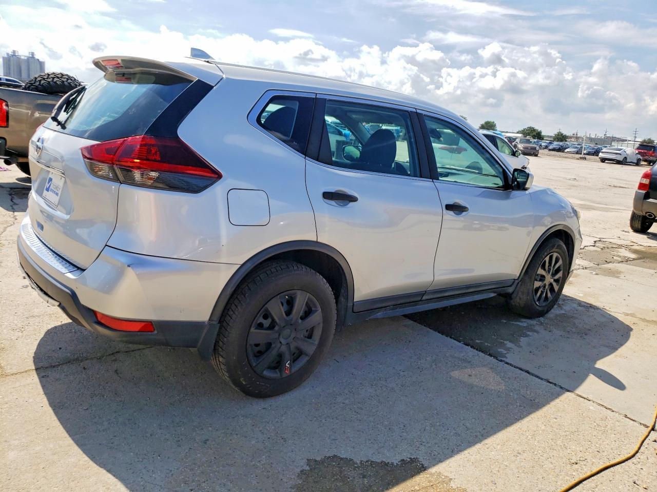 2020 Nissan Rogue S - Image 3